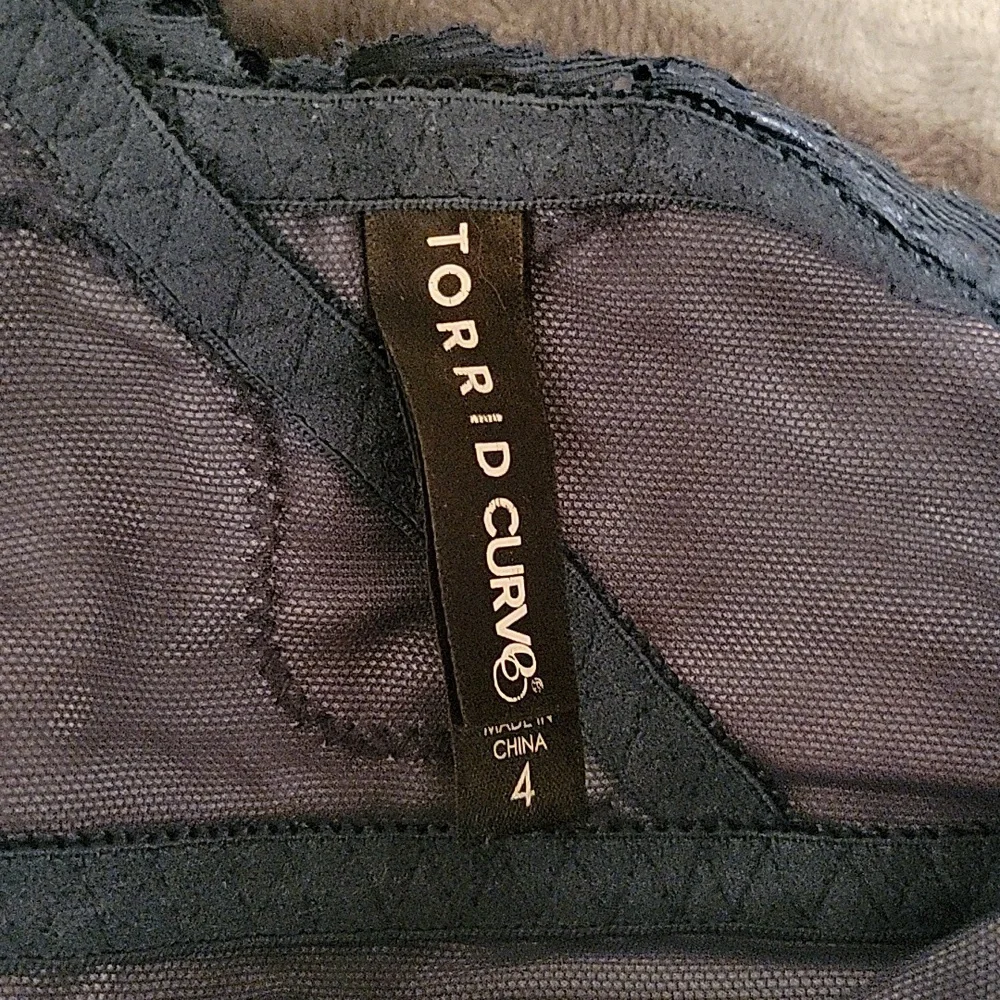Torrid floral bralette size 4 - Picture 3 of 3